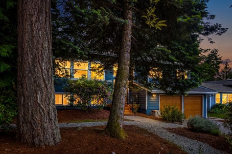 11821 SE 67th Pl, Bellevue, WA - Upgrade Realty45