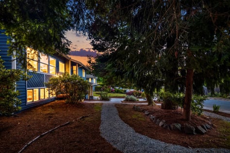 11821 SE 67th Pl, Bellevue, WA - Upgrade Realty46
