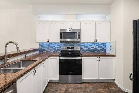 12113 NE 172 Pl J202, Bothell, WA - Upgrade Realty3
