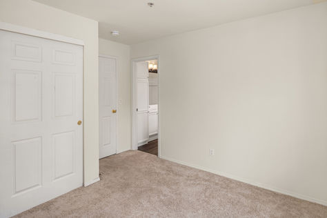 12113 NE 172 Pl J202, Bothell, WA - Upgrade Realty32