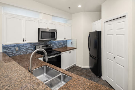 12113 NE 172 Pl J202, Bothell, WA - Upgrade Realty6
