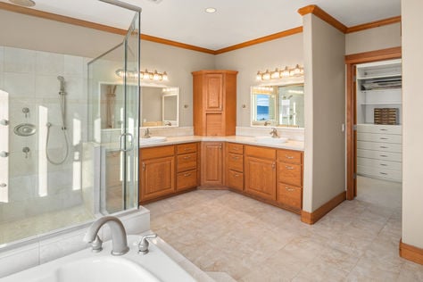1240 SW 296th St, Federal Way, WA - Upgrade Realty23