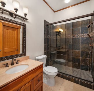 1240 SW 296th St, Federal Way, WA - Upgrade Realty4