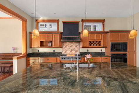 1240 SW 296th St, Federal Way, WA - Upgrade Realty8