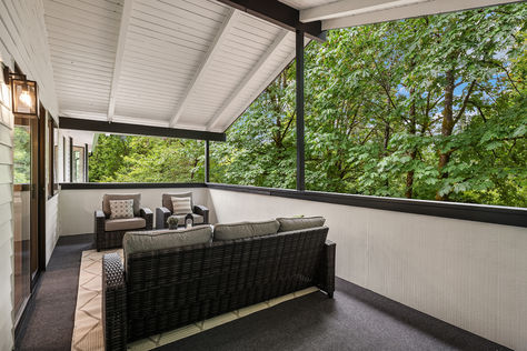 18311 NE 105th Ct, Redmond, WA - Upgrade Realty23