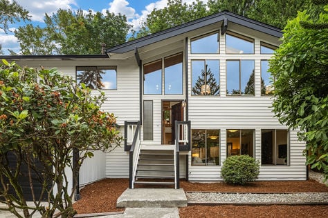 18311 NE 105th Ct, Redmond, WA - Upgrade Realty42