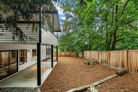 18311 NE 105th Ct, Redmond, WA - Upgrade Realty45