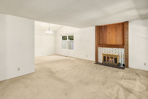 18855 SE 42nd St, Issaquah, WA - Upgrade Realty3