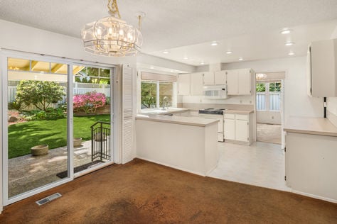 18855 SE 42nd St, Issaquah, WA - Upgrade Realty9