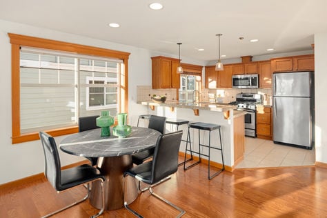 3670 Dayton Ave N #B, Seattle, WA - Upgrade Realty14