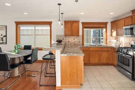 3670 Dayton Ave N #B, Seattle, WA - Upgrade Realty16