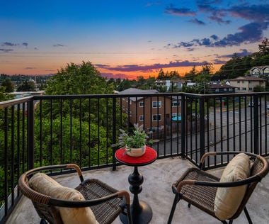3670 Dayton Ave N #B, Seattle, WA - Upgrade Realty35