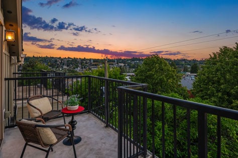 3670 Dayton Ave N #B, Seattle, WA - Upgrade Realty38