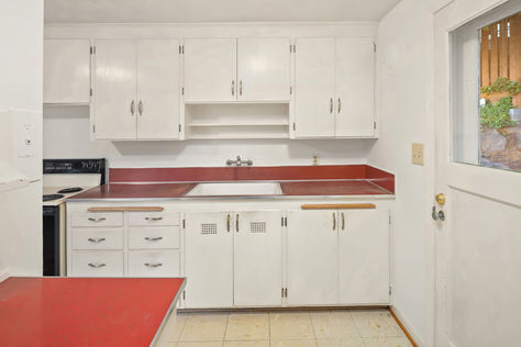 112 NW 44th St, Seattle, WA - Upgrade Realty10