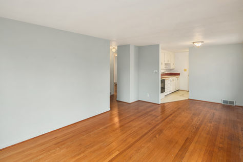 112 NW 44th St, Seattle, WA - Upgrade Realty7