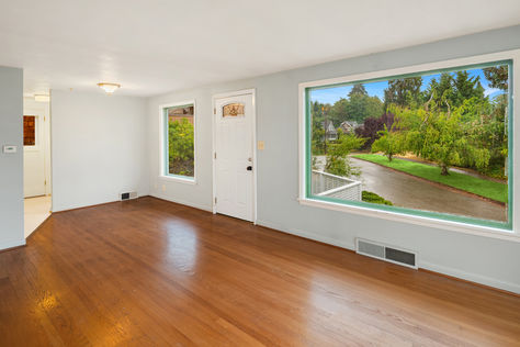 112 NW 44th St, Seattle, WA - Upgrade Realty8