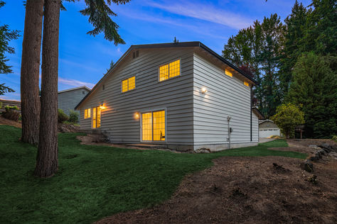 12523 NE 138th Pl, Kirkland, WA - Upgrade Realty32
