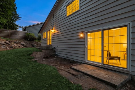 12523 NE 138th Pl, Kirkland, WA - Upgrade Realty33