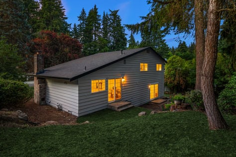 12523 NE 138th Pl, Kirkland, WA - Upgrade Realty35