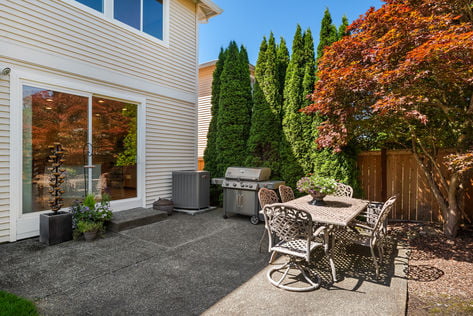 1317 59th St SE Auburn, WA - Upgrade Realty24