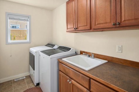 35909 SE Boulder Ct, Snoqualmie, WA - Upgrade Realty24