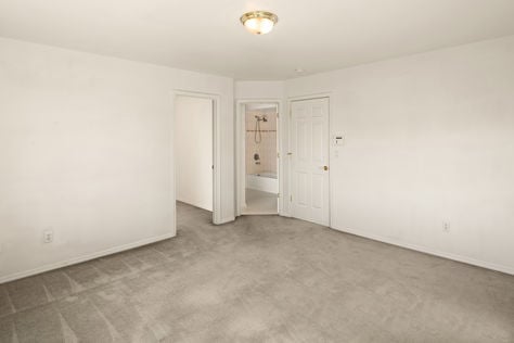 13809 SE 255th Pl, Kent, WA - Upgrade Realty4