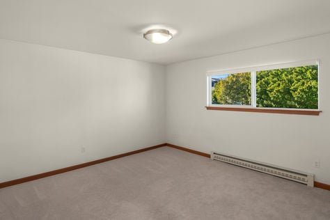 1527 NW 63rd St Apt 2 Seattle, WA - Upgrade Realty1