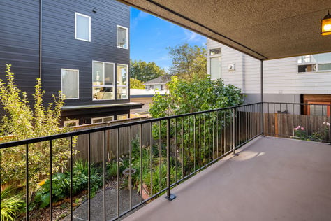 1527 NW 63rd St Apt 2 Seattle, WA - Upgrade Realty17