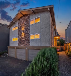1527 NW 63rd St Apt 2 Seattle, WA - Upgrade Realty29