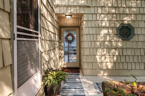 1602 W Lake Samm Pkwy SE - Upgrade Realty48