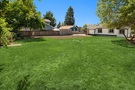 1747 Harding St, Enumclaw, WA - Upgrade Realty34