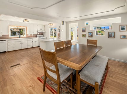 1747 Harding St, Enumclaw, WA - Upgrade Realty8