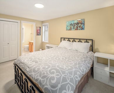 5712 17th Ave NW, Seattle, WA - Upgrade Realty20