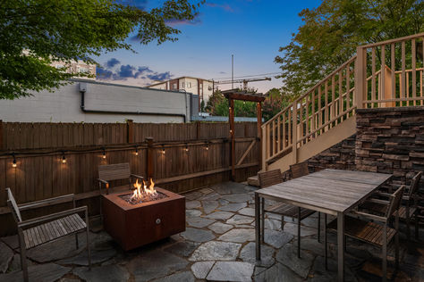 5712 17th Ave NW, Seattle, WA - Upgrade Realty30