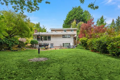 1652 104th Ave SE, Bellevue, WA - Upgrade Realty4