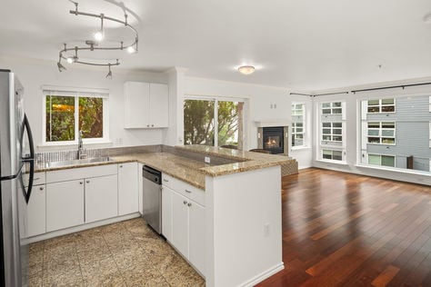 323 Queen Anne Ave N # 202, Seattle, WA - Upgrade Realty12