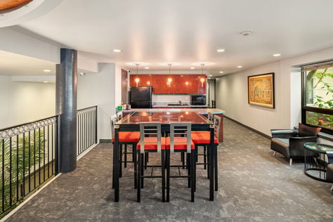 323 Queen Anne Ave N # 202, Seattle, WA - Upgrade Realty19