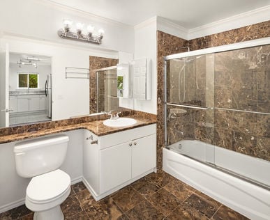323 Queen Anne Ave N # 202, Seattle, WA - Upgrade Realty3