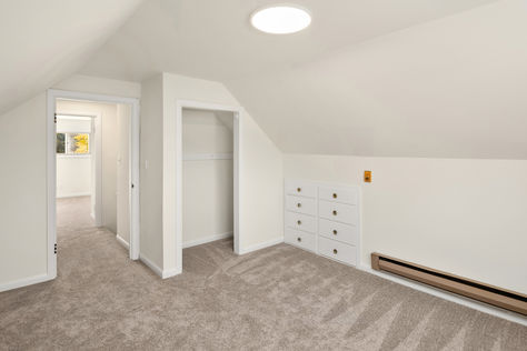 1032 16th St NE, Auburn, WA - Upgrade Realty24