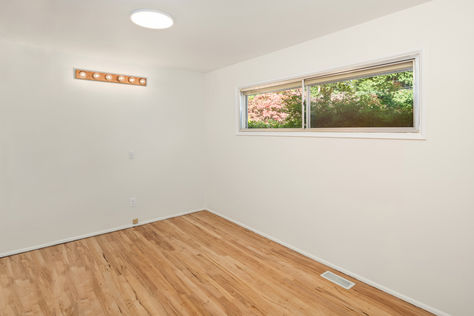 1032 16th St NE, Auburn, WA - Upgrade Realty7