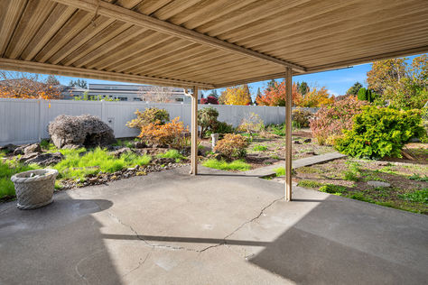 1032 16th St NE, Auburn, WA - Upgrade Realty8