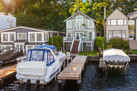 10500 Riviera Pl NE, Seattle, WA - Upgrade Realty21