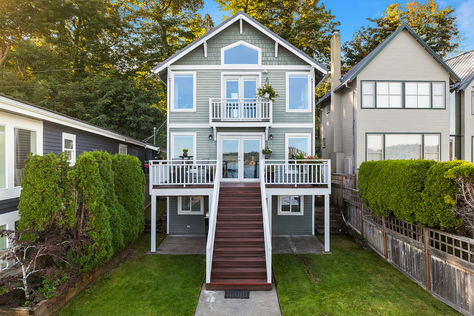 10500 Riviera Pl NE, Seattle, WA - Upgrade Realty24