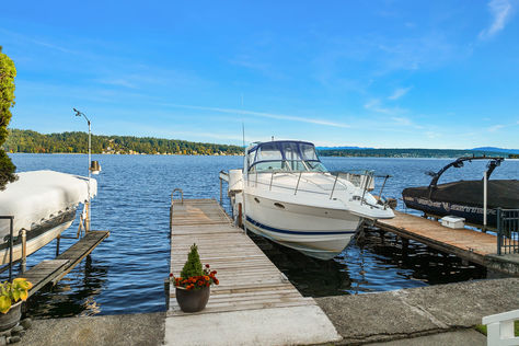 10500 Riviera Pl NE, Seattle, WA - Upgrade Realty48