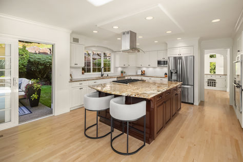 20230 NE 18th Pl, Sammamish, WA - Upgrade Realty20