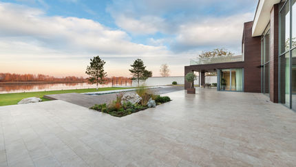 Vidal-Valdez-hero-slides-5