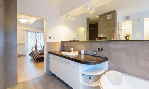 How To Stage A Bathroom To Sell