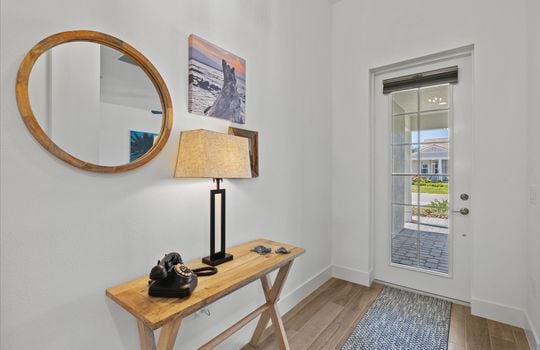 008-Interior-17