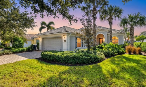 Beautiful Sarasota Home Just Listed!