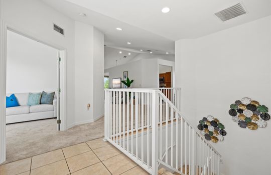 007-Interior-2